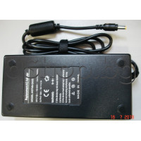 Зарядно-адаптор 100-240VAC/1.2A с изход 19V/9.5A/180W,(букса 5.5x2.5mm) за лаптоп,Toshiba
